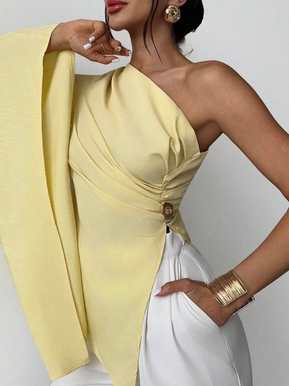 Yellow Elegant Women's One-Shoulder Pleated Summer Blouse with Metal Detail